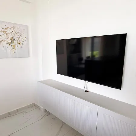 Art Sapanca, Modern With Heated Pool * Sapanca