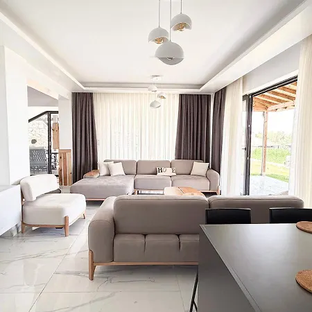 Villa Art Sapanca, Modern With Heated Pool